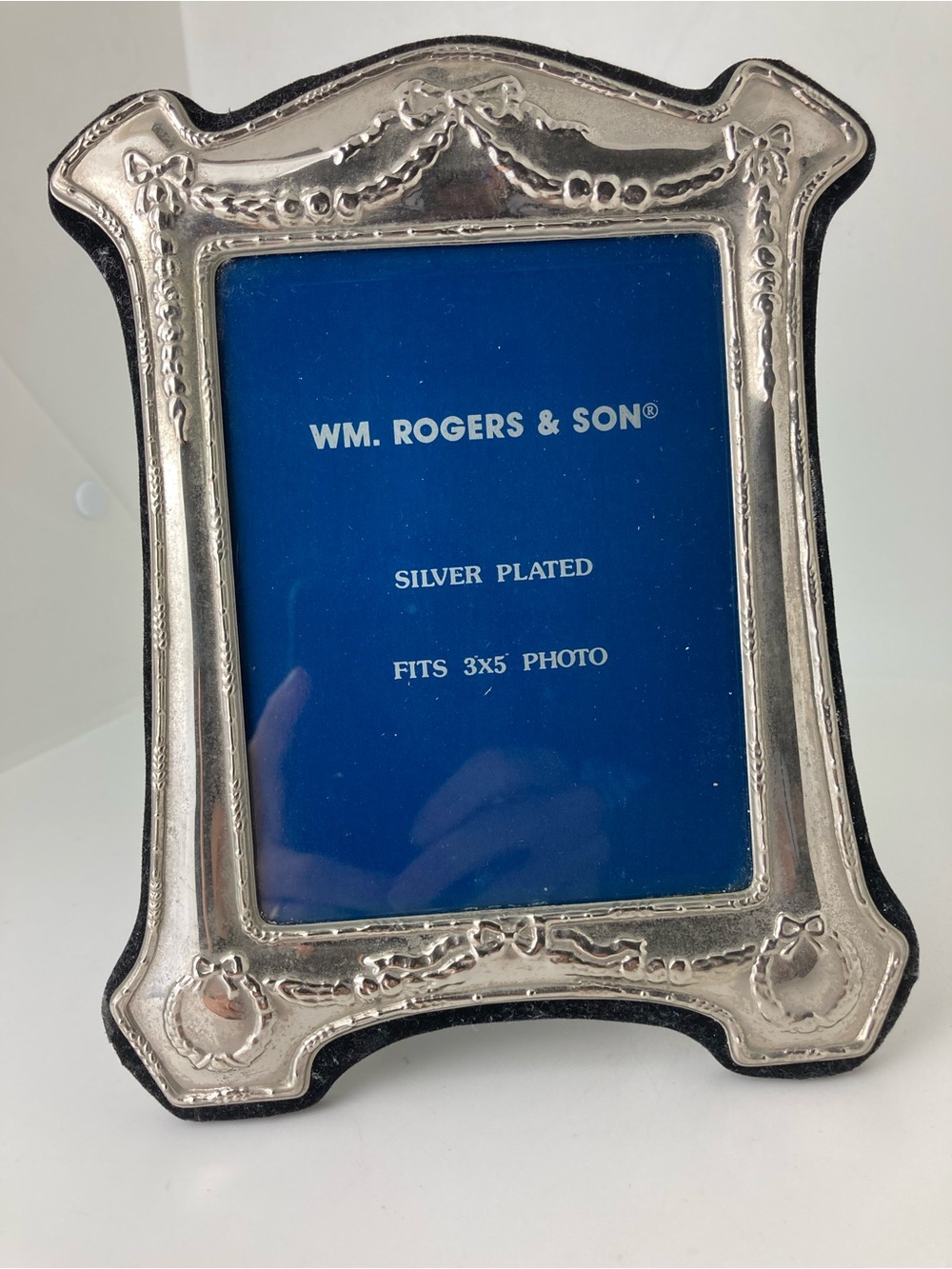 WM. Rogers & Son Silver Plated 3x5 Decorative Photo Frame - Silver